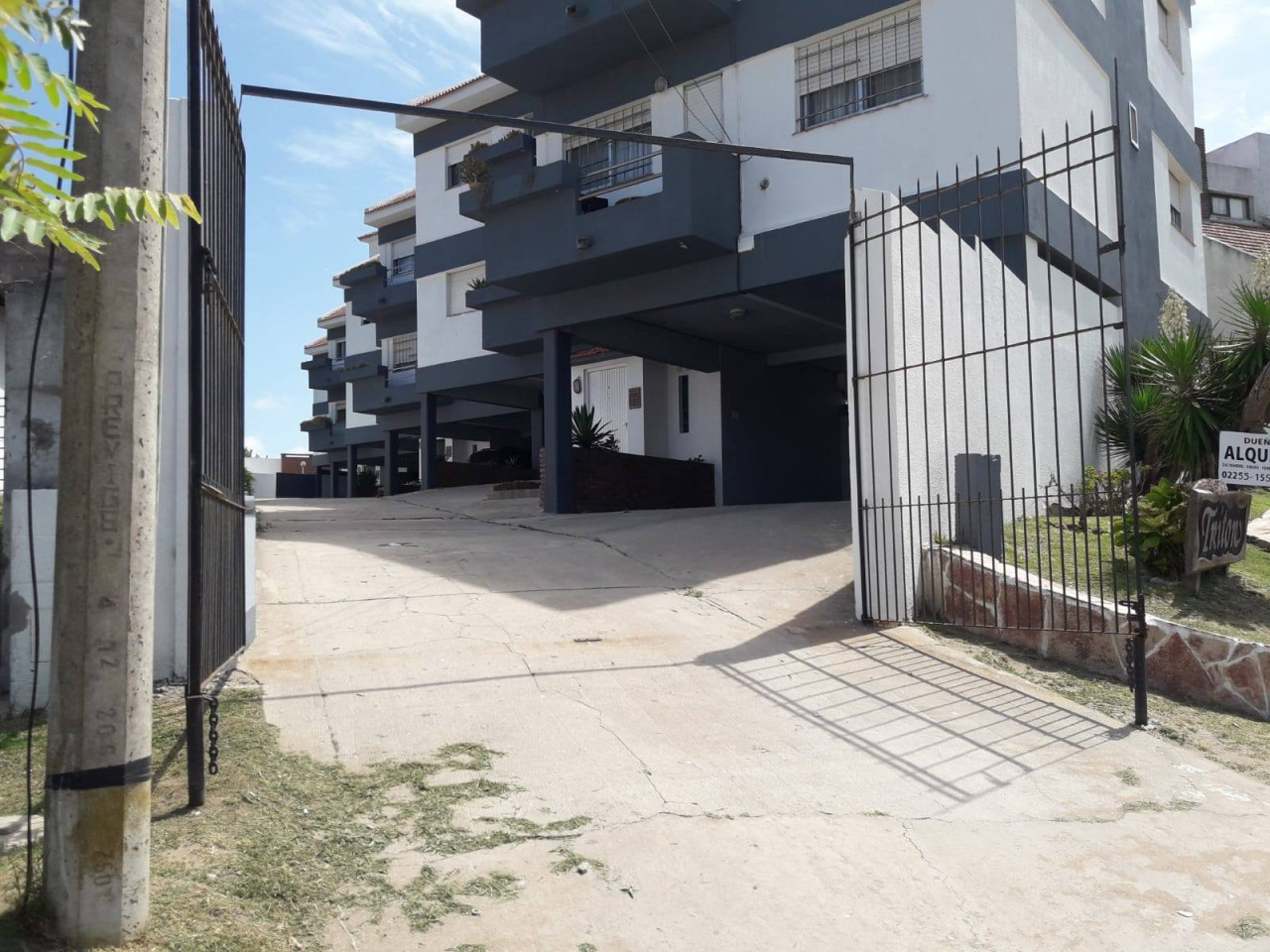 Dto. 3 Ambientes a 130 Mts. del Mar con Cochera - VILLA GESELL