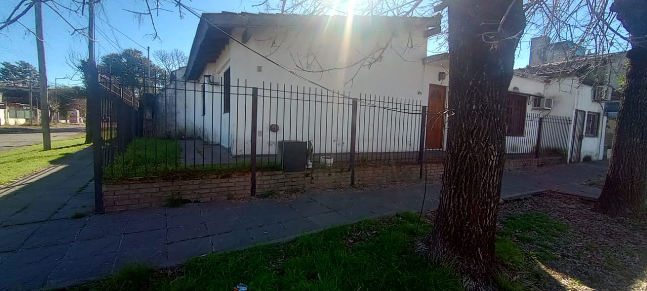 CASA EN VENTA 2 DORMITORIOS EN BELLA VISTA (MYGV)